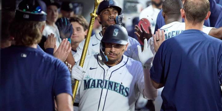 Josh Naylor hits 450-foot homer in Mariners win