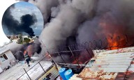 Voraz incendio consume fábrica de colchones en la CDMX