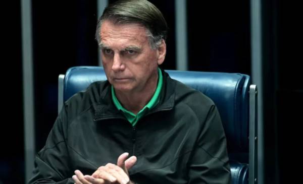 Brasil: ordenaron extremar la vigilancia sobre Bolsonaro por riesgo de fuga