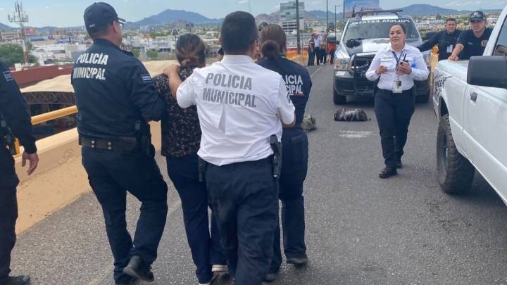 Psicóloga deja a un lado festejo de su esposo para salvar la vida de una mujer en crisis