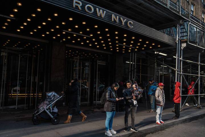 New York City to close last major hotel housing migrants