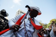 Los adoradores de Exu defienden la tolerancia religiosa en multitudinaria marcha en Brasil