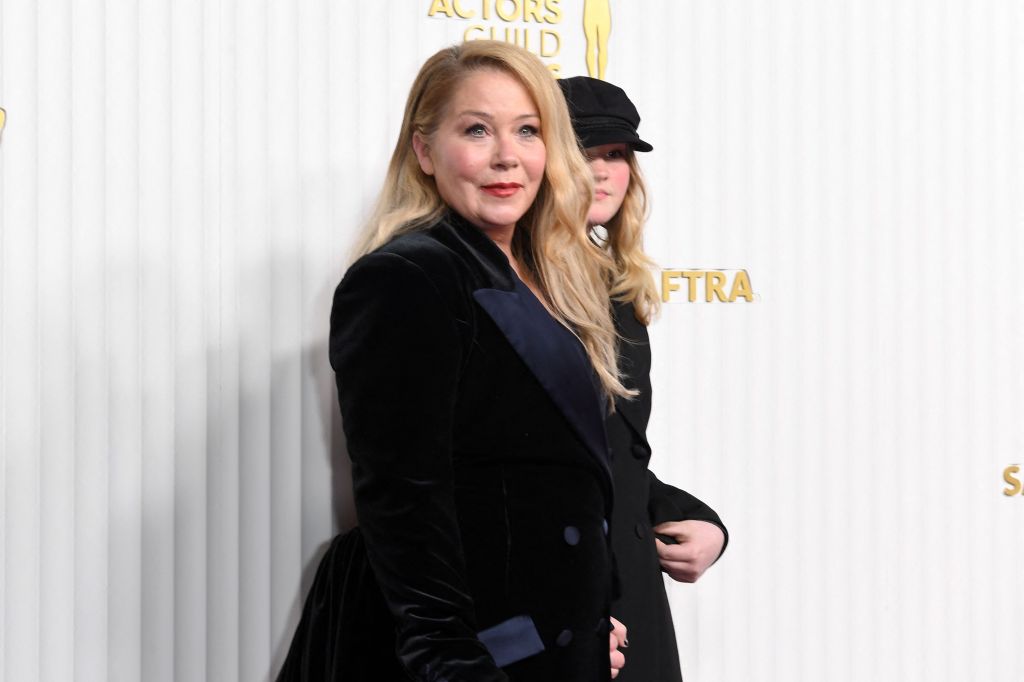 Christina Applegate hospitalized with kidney infection