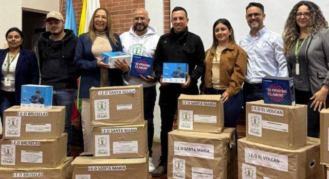 Kits de robótica para cuatro colegios de Ubaté, Cundinamarca