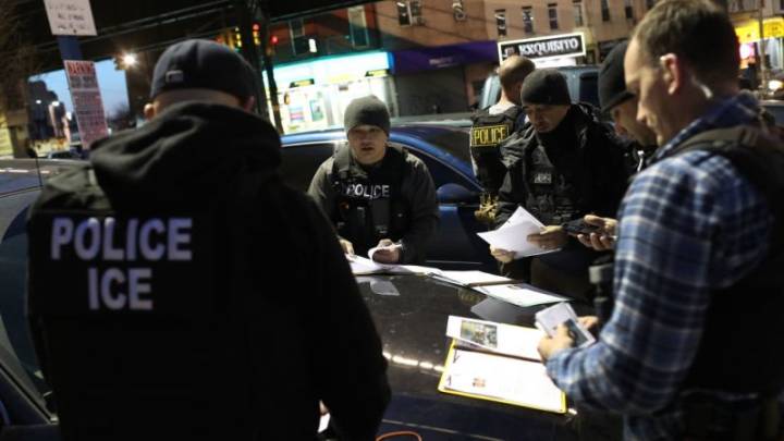 Captan la detención de un migrante en EE.UU. que pide que lo dejen ir a trabajar