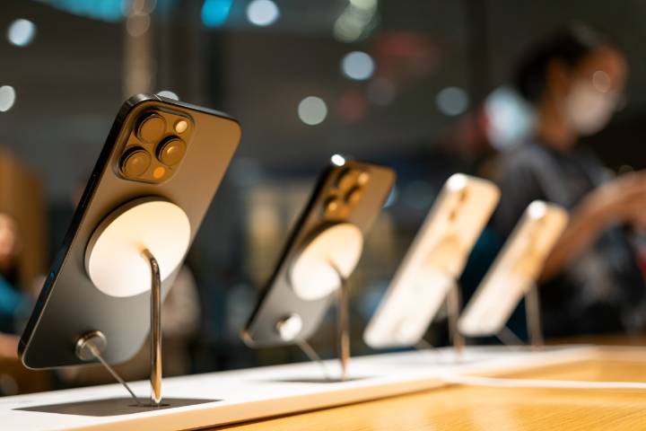 El truco definitivo para ahorrar al comprar un smartphone premium en 2025