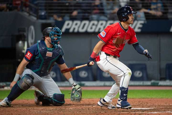 Kyle Manzardo on Guardians’ Steven Kwan’s catch: “He Supermanned it”