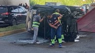 Vehículo Cupra "vuela" de la autopista México-Puebla y cae a la carretera federal Puebla