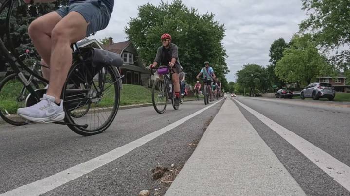 Indianapolis cycling group celebrates changes to downtown streets