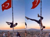 Turista podría ir a la cárcel por hacer pole dance con la bandera turca