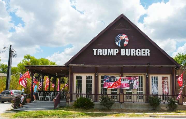 Propietario de Trump Burger enfrenta deportación