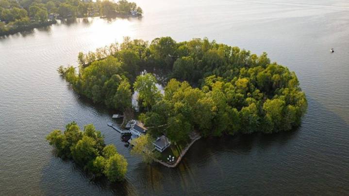 Ohio island retreat on market for $1.59 million, offers secluded paradise