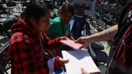 Hoy Inicia Entrega de Vales Uniformes y Útiles Escolares 2025: ¿Cuándo Termina y Dónde Me Toca?