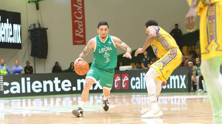 Abejas de León sufre remontada de Santos del Potosí