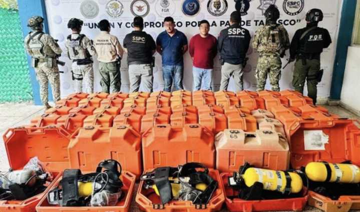 Aprehenden en Tabasco a dos sujetos por robo en la plataforma de Pemex en Campeche