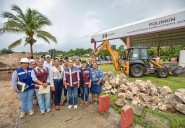 Mary Hernández inicia construcción de parque en Polinkín
