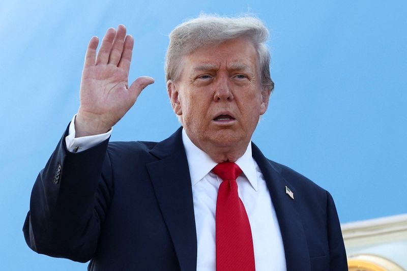 Trump says it will be up to Ukraine to decide on territorial swaps