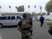 EE.UU. confirma que agente migratorio disparó contra vehículo en un operativo en California