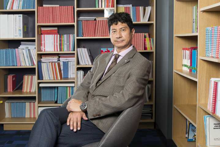 Avance educativo en jóvenes mexicanos de 18 a 24 años descendió en 2024, según estudio