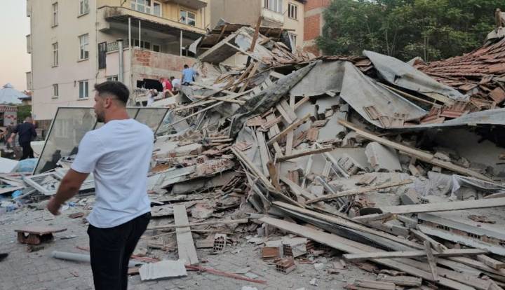 Terremoto en Turquía de magnitud 6,1 deja heridos y derrumbes