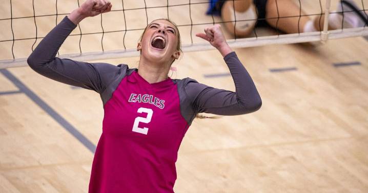 CSI volleyball beats No. 1 FSW on Day 1 at Crystal "Inn"vitational