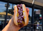 Earle’s Hot Dogs Returns to Venice Beach Roots