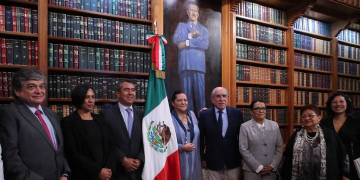 Consejeros del INE se reúnen con Comisión Presidencial para acordar trabajos en Reforma Electoral