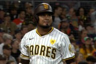 Luis Arráez sigue firme en la carrera por liderato de bateo en la MLB [+LISTAS]