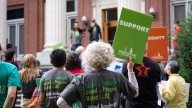 UO union delivers letter to admin in opposition to…