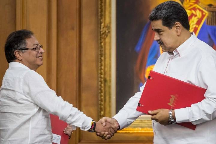 Maduro propone alianza militar entre Colombia y Venezuela y dice que ya se lo planteó a Petro