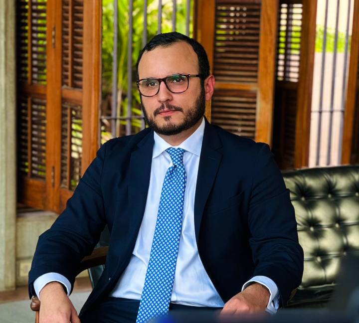 La política del futuro deberá ser diferente