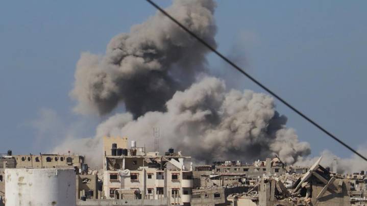 Hamas accepts an Arab ceasefire proposal on Gaza as Palestinian death toll passes 62,000