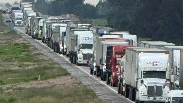 Disparan y asaltan a chofer en Acatzingo con falsa patrulla de la Guardia Nacional