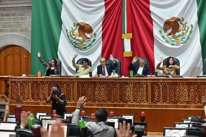 Edoméx dona terrenos al IMSS para construir tres hospitales
