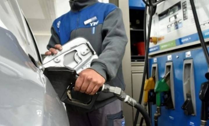 El impuesto a los combustibles se ajustará por inflación y se vienen nuevos au