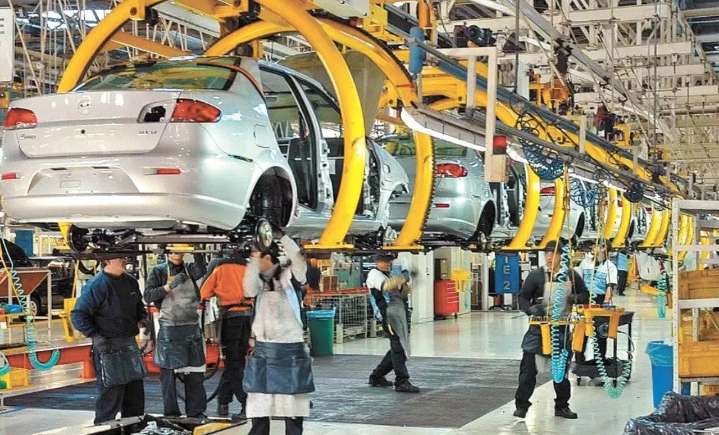 Incertidumbre arancelaria no ha impactado a la industria automotriz: Secretaría de Economía
