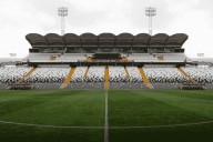 IA se suma al debate sobre quién debe ser el nuevo entrenador de Colo Colo y tiene a su predilecto