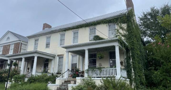 Landlord, neighbor recall Buck-Hayes in 'turmoil' before Vogler attack