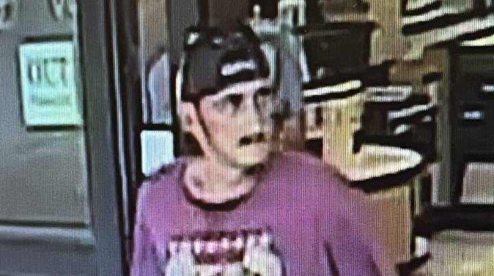 Knoxville Police seek suspect after man robbed at knifepoint