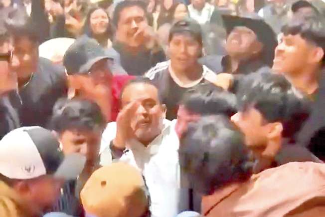 Alcalde de Ixmiquilpan se siente un rockstar