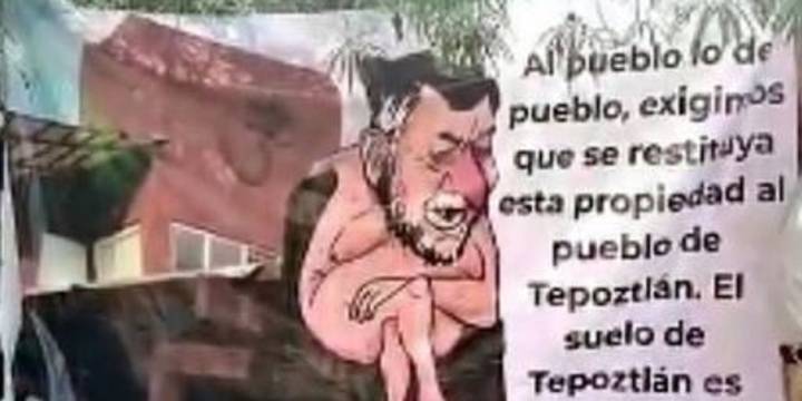 Comuneros se manifiestan afuera de la casa de Noroña en Morelos