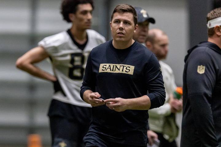 Kellen Moore Admits Unfortunate QB Reality After Clearing Stance on Tyler Shough’s Interception Kellen Moore addresses Saints' QB struggles while praising Tyler Shough's resilience after preseason los