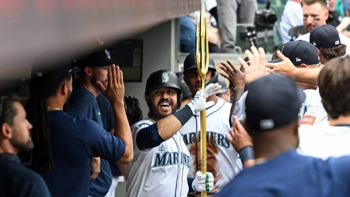 Jonrón 42 de Eugenio Suárez impulsa a los Marineros
