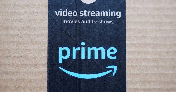 Amazon expands its perishable delivery service, putting pressure on traditional grocers