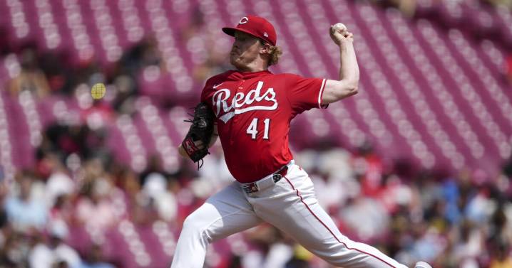 Reds end Brewers' franchise-record, 14-game winning streak on Hays' bases