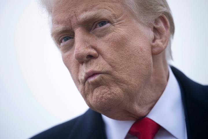 Trump sube los aranceles a decenas de países