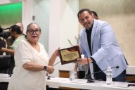 Reconoce el Ayuntamiento de Juárez a Alma González por trayectoria dedicada a mejorar la vida de niñas, niños y adolescentes