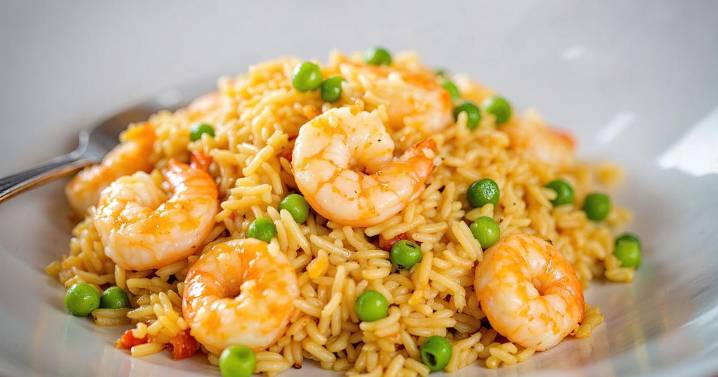 Gambas al Ajillo (Spanish garlic shrimp)