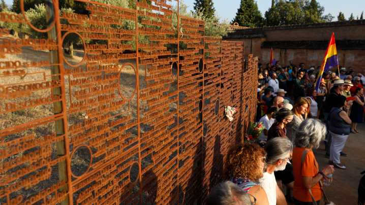 El PSOE de Granada critica el "abandono" de la Junta a la memoria histórica en la provincia