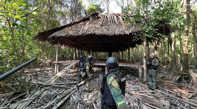 ¡Golpe al narcotráfico! FANB desmantela seis instalaciones clandestinas de embarcaciones en el Atlántico